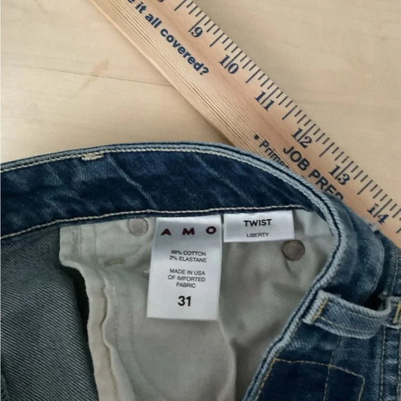 Amo Twist Liberty Mid-Rise Medium Wash Jeans - 31 - Picture 4 of 9